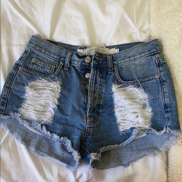 Brandy Melville Pants - Brandy Melville shorts